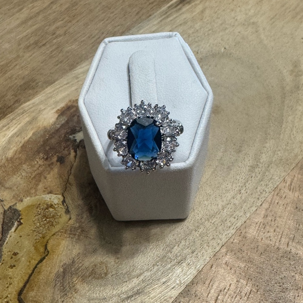 LASTACT WEDDING RING SIZE 6 - Picture 3 of 4